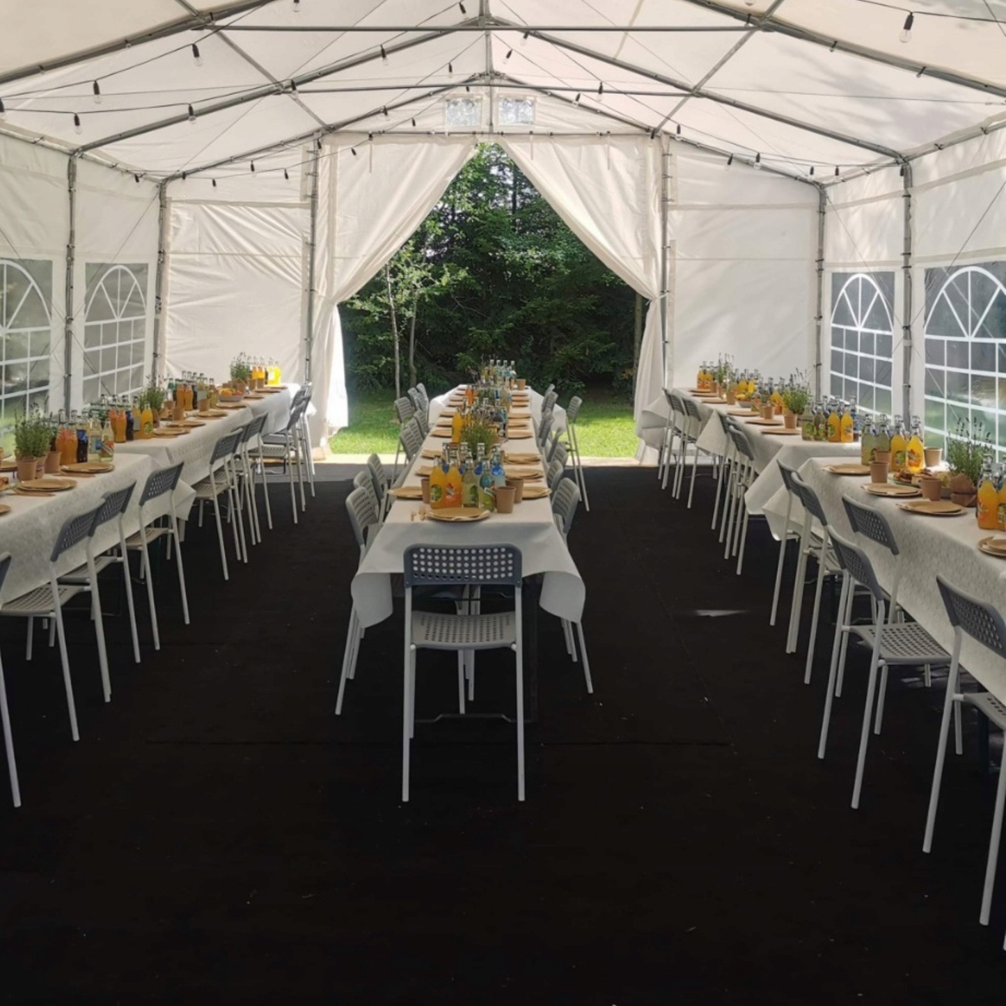 OBRUS papierowy w rolce BIAŁY 1,2mx50m – elegancki, tłoczony, plamoodporny | Wygoda i estetyka na każdą okazję